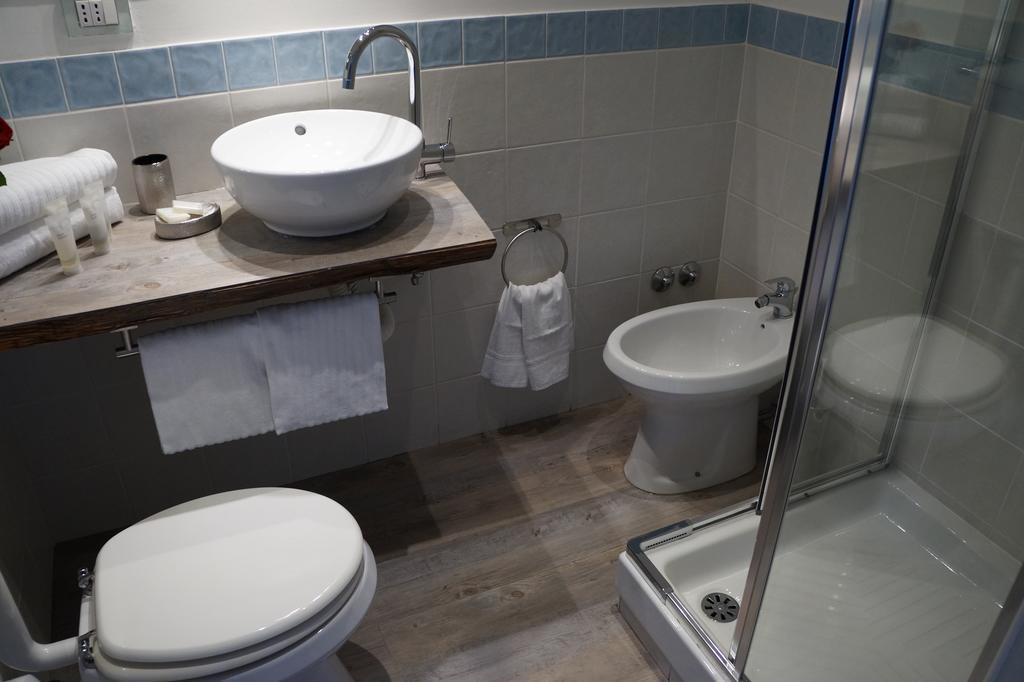 Jacuzzi Rooms Rom Eksteriør billede