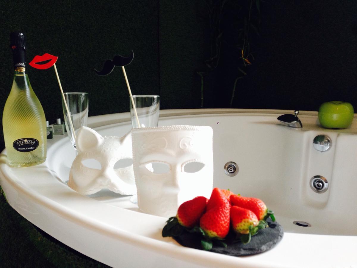 Jacuzzi Rooms Rom Eksteriør billede