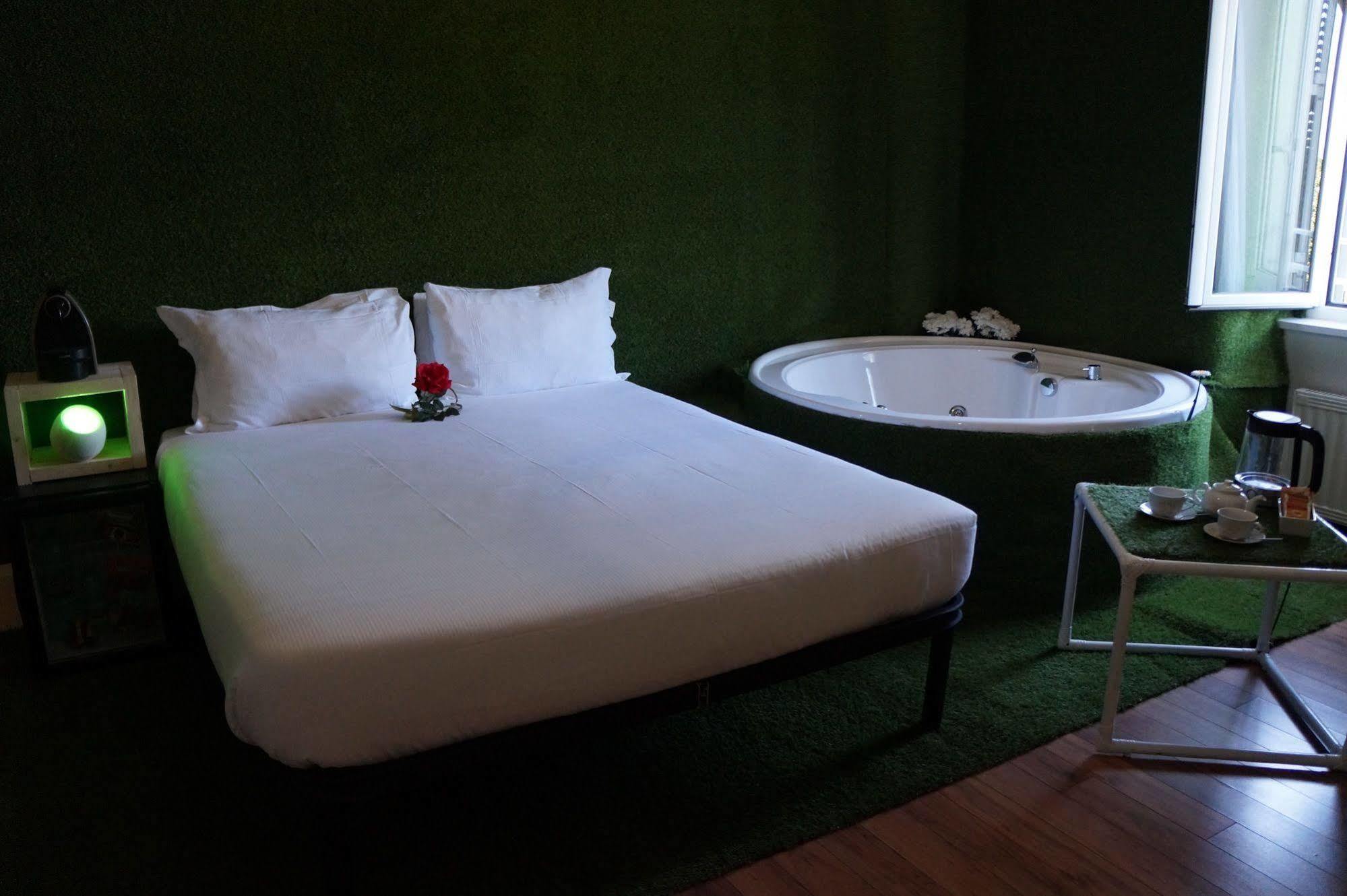 Jacuzzi Rooms Rom Eksteriør billede
