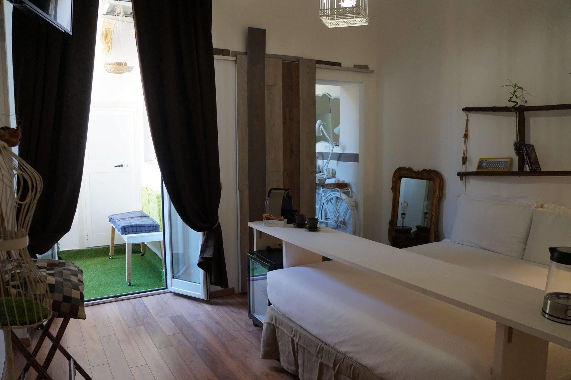 Jacuzzi Rooms Rom Eksteriør billede