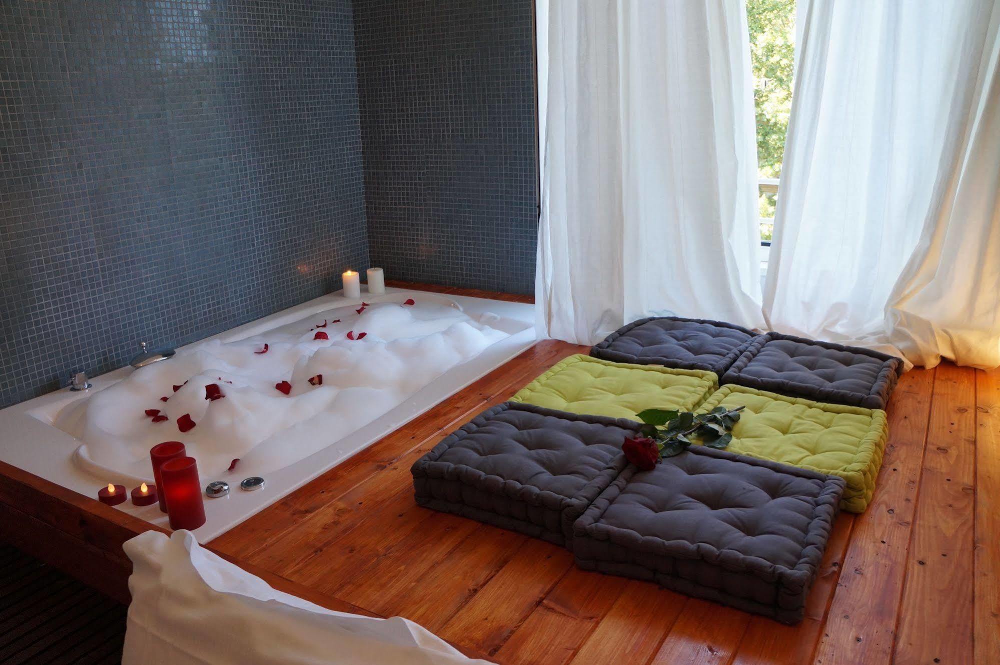 Jacuzzi Rooms Rom Eksteriør billede