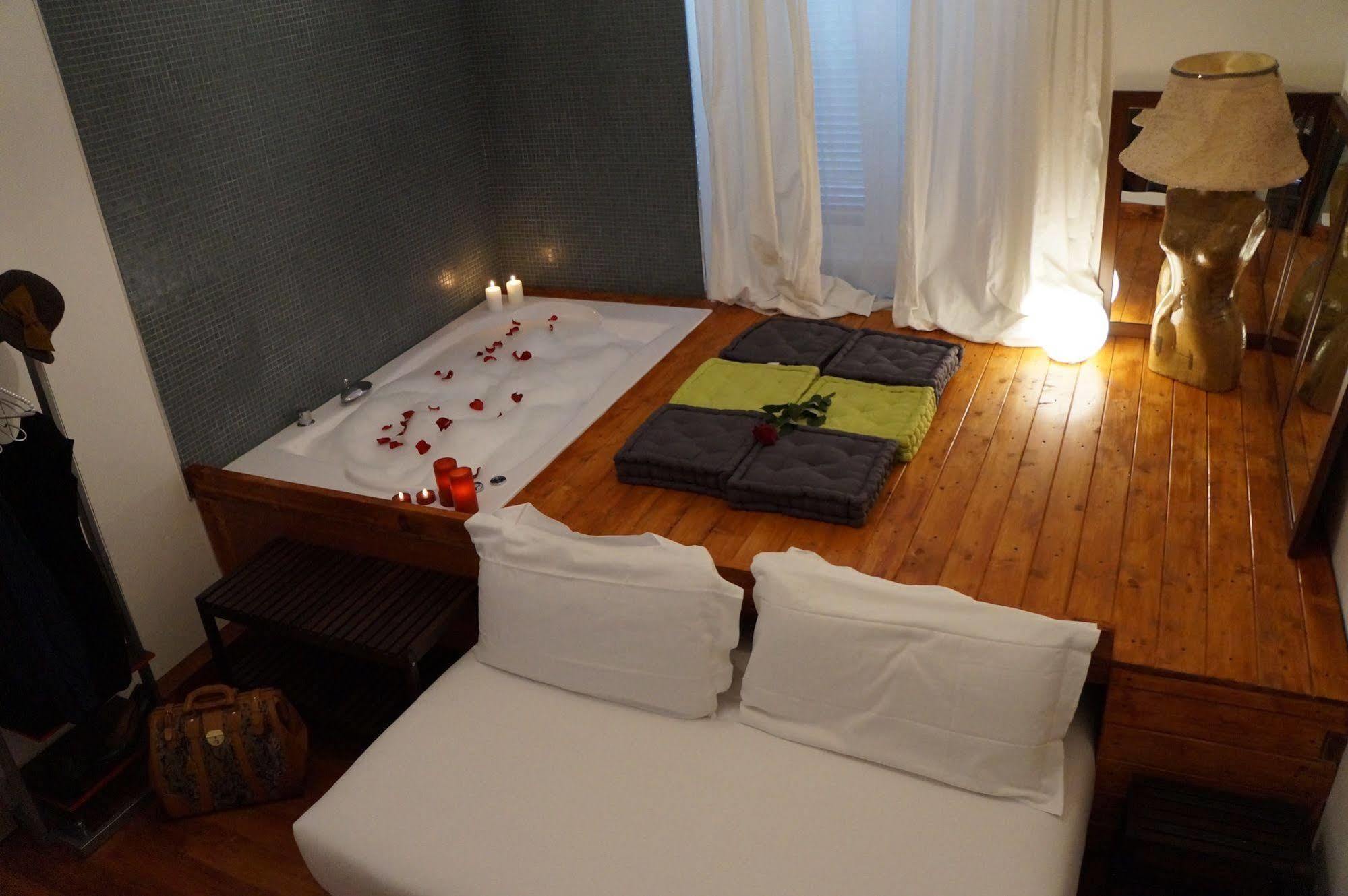 Jacuzzi Rooms Rom Eksteriør billede